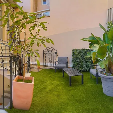 펜션 Maison De 6 Terrasse -stanislas Chic A6b002 칸느